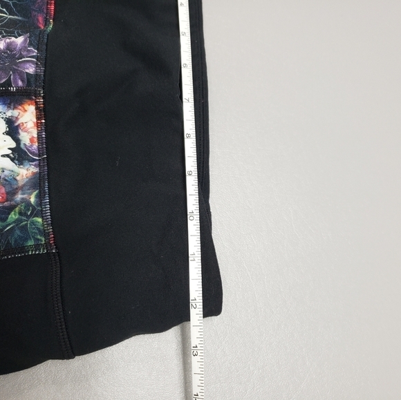 Athleta cropped flower leggings size XS - Picture 8 of 12